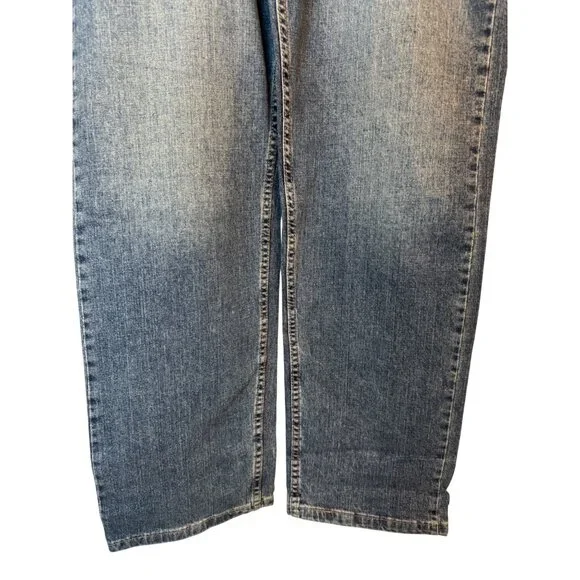 NWT Wrangler 36X34 Mens Relaxed Fit Jeans Blue Denim Classic Style - Picture 6 of 12